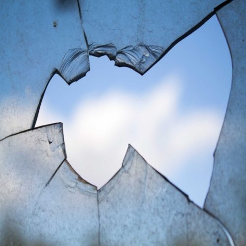 broken-window-960188_960_720